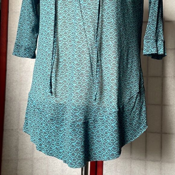 Anthropologie Weston Wear Blue & Grey Geometric Sheer Blouse (Small) - Picture 6 of 9